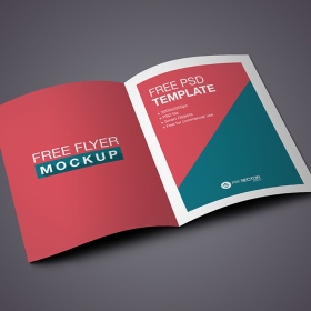 Flyer mockup inside free psd